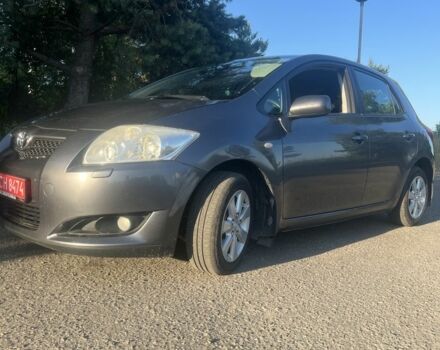 Серый Тойота Аурис, объемом двигателя 1.6 л и пробегом 268 тыс. км за 5800 $, фото 3 на Automoto.ua