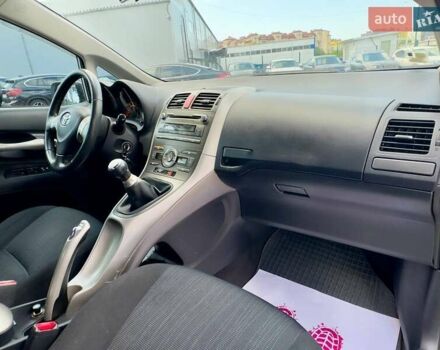 Сірий Тойота Ауріс, об'ємом двигуна 1.6 л та пробігом 90 тис. км за 7300 $, фото 26 на Automoto.ua