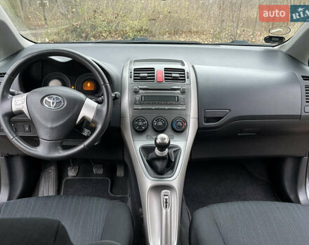 Сірий Тойота Ауріс, об'ємом двигуна 1.6 л та пробігом 211 тис. км за 6800 $, фото 16 на Automoto.ua