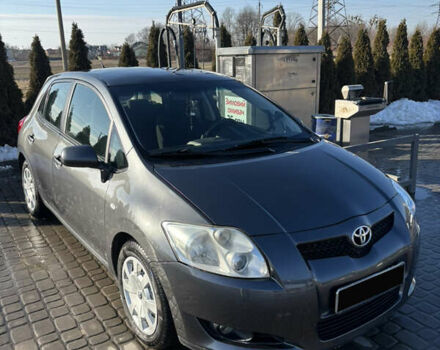 Серый Тойота Аурис, объемом двигателя 2 л и пробегом 174 тыс. км за 7000 $, фото 2 на Automoto.ua