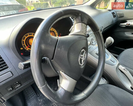 Сірий Тойота Ауріс, об'ємом двигуна 1.6 л та пробігом 215 тис. км за 5950 $, фото 8 на Automoto.ua