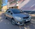 Сірий Тойота Ауріс, об'ємом двигуна 2 л та пробігом 203 тис. км за 5000 $, фото 1 на Automoto.ua