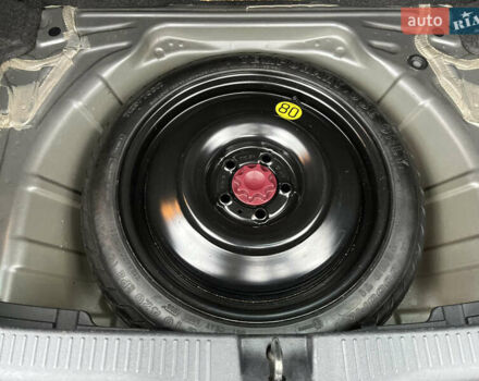 Сірий Тойота Ауріс, об'ємом двигуна 1.6 л та пробігом 211 тис. км за 6800 $, фото 31 на Automoto.ua