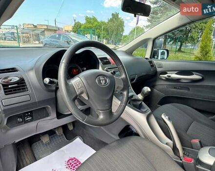 Сірий Тойота Ауріс, об'ємом двигуна 1.6 л та пробігом 90 тис. км за 7300 $, фото 11 на Automoto.ua