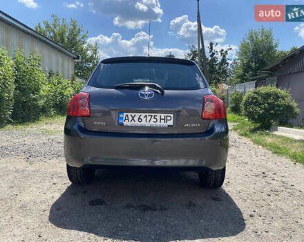 Сірий Тойота Ауріс, об'ємом двигуна 1.6 л та пробігом 110 тис. км за 7500 $, фото 5 на Automoto.ua