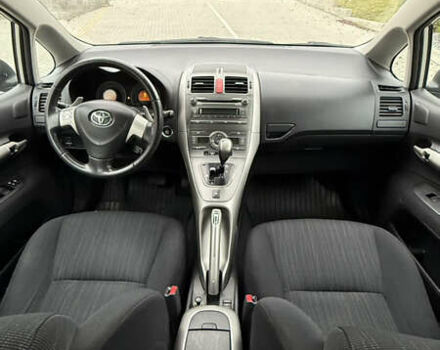 Серый Тойота Аурис, объемом двигателя 1.6 л и пробегом 99 тыс. км за 7100 $, фото 9 на Automoto.ua