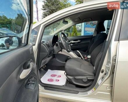 Сірий Тойота Ауріс, об'ємом двигуна 1.6 л та пробігом 90 тис. км за 7300 $, фото 9 на Automoto.ua