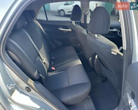 Серый Тойота Аурис, объемом двигателя 2 л и пробегом 251 тыс. км за 6390 $, фото 26 на Automoto.ua