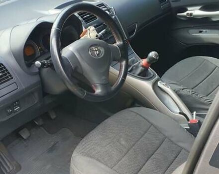 Серый Тойота Аурис, объемом двигателя 1.6 л и пробегом 209 тыс. км за 6700 $, фото 15 на Automoto.ua