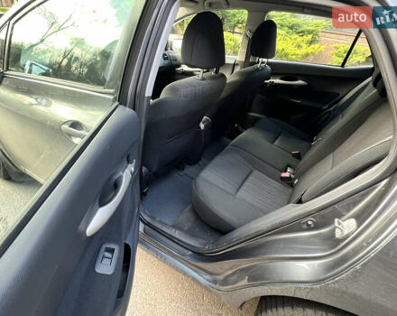 Сірий Тойота Ауріс, об'ємом двигуна 1.6 л та пробігом 215 тис. км за 5950 $, фото 10 на Automoto.ua