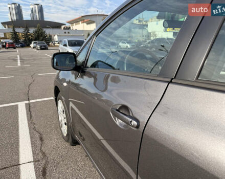 Серый Тойота Аурис, объемом двигателя 1.6 л и пробегом 144 тыс. км за 7800 $, фото 5 на Automoto.ua