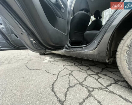 Серый Тойота Аурис, объемом двигателя 1.36 л и пробегом 282 тыс. км за 7200 $, фото 14 на Automoto.ua