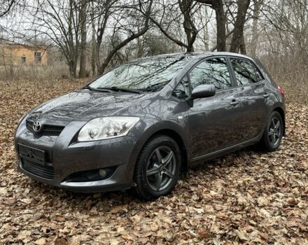 Сірий Тойота Ауріс, об'ємом двигуна 1.6 л та пробігом 211 тис. км за 6800 $, фото 1 на Automoto.ua