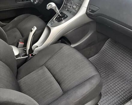 Серый Тойота Аурис, объемом двигателя 1.6 л и пробегом 178 тыс. км за 7200 $, фото 13 на Automoto.ua