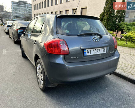 Сірий Тойота Ауріс, об'ємом двигуна 1.6 л та пробігом 215 тис. км за 5950 $, фото 4 на Automoto.ua