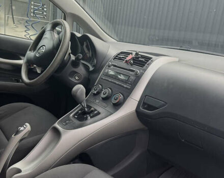 Сірий Тойота Ауріс, об'ємом двигуна 1.6 л та пробігом 152 тис. км за 6700 $, фото 5 на Automoto.ua