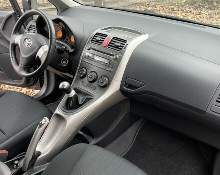 Сірий Тойота Ауріс, об'ємом двигуна 1.6 л та пробігом 211 тис. км за 6800 $, фото 7 на Automoto.ua