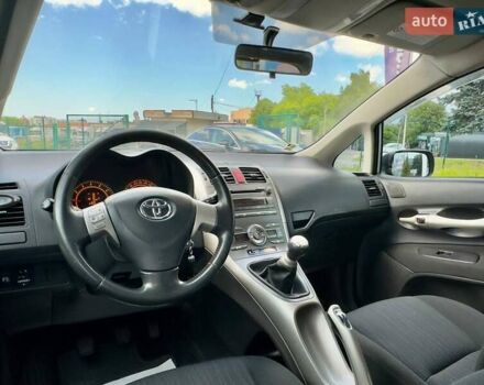 Сірий Тойота Ауріс, об'ємом двигуна 1.6 л та пробігом 90 тис. км за 7300 $, фото 21 на Automoto.ua