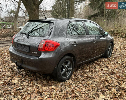 Сірий Тойота Ауріс, об'ємом двигуна 1.6 л та пробігом 211 тис. км за 6800 $, фото 12 на Automoto.ua