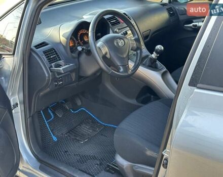 Серый Тойота Аурис, объемом двигателя 2 л и пробегом 251 тыс. км за 6390 $, фото 13 на Automoto.ua