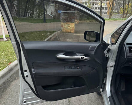 Серый Тойота Аурис, объемом двигателя 1.6 л и пробегом 200 тыс. км за 6499 $, фото 20 на Automoto.ua