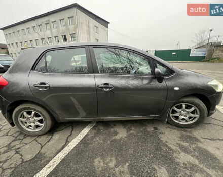 Серый Тойота Аурис, объемом двигателя 1.36 л и пробегом 282 тыс. км за 7200 $, фото 6 на Automoto.ua