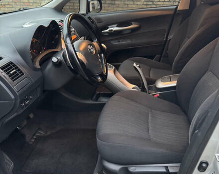 Серый Тойота Аурис, объемом двигателя 1.6 л и пробегом 200 тыс. км за 6499 $, фото 14 на Automoto.ua