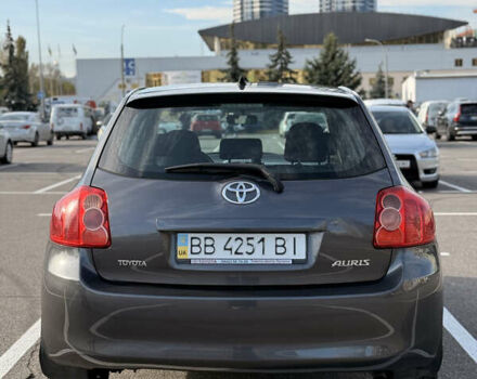 Серый Тойота Аурис, объемом двигателя 1.6 л и пробегом 144 тыс. км за 7800 $, фото 8 на Automoto.ua