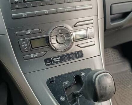 Серый Тойота Аурис, объемом двигателя 1.6 л и пробегом 183 тыс. км за 6500 $, фото 11 на Automoto.ua