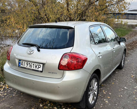 Сірий Тойота Ауріс, об'ємом двигуна 1.4 л та пробігом 260 тис. км за 6500 $, фото 2 на Automoto.ua
