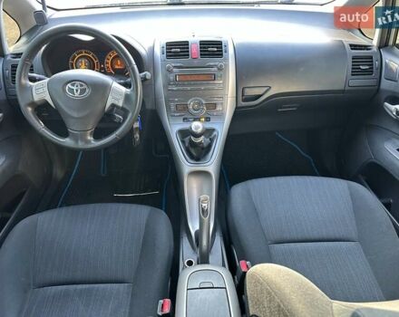 Серый Тойота Аурис, объемом двигателя 2 л и пробегом 251 тыс. км за 6390 $, фото 27 на Automoto.ua