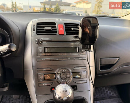 Серый Тойота Аурис, объемом двигателя 1.6 л и пробегом 144 тыс. км за 7800 $, фото 9 на Automoto.ua