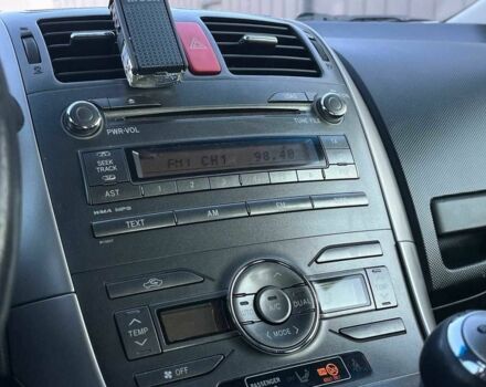 Серый Тойота Аурис, объемом двигателя 2 л и пробегом 176 тыс. км за 6500 $, фото 8 на Automoto.ua