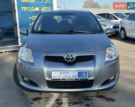 Серый Тойота Аурис, объемом двигателя 2 л и пробегом 251 тыс. км за 6390 $, фото 2 на Automoto.ua