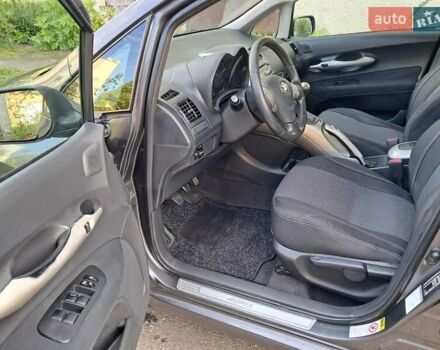 Сірий Тойота Ауріс, об'ємом двигуна 1.6 л та пробігом 181 тис. км за 5500 $, фото 19 на Automoto.ua