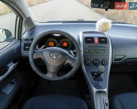Серый Тойота Аурис, объемом двигателя 1.6 л и пробегом 158 тыс. км за 5700 $, фото 24 на Automoto.ua