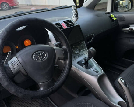 Серый Тойота Аурис, объемом двигателя 1.6 л и пробегом 168 тыс. км за 7400 $, фото 16 на Automoto.ua