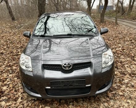 Сірий Тойота Ауріс, об'ємом двигуна 1.6 л та пробігом 211 тис. км за 6800 $, фото 2 на Automoto.ua