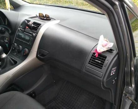 Тойота Аурис 2008 в Черновцах на Automoto.ua Серый Тойота Аурис, объемом двигателя 1.4 л и пробегом 202 тыс. км за 6300 $, фото 30 на Automoto.ua