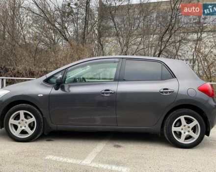 Серый Тойота Аурис, объемом двигателя 1.6 л и пробегом 129 тыс. км за 6800 $, фото 2 на Automoto.ua