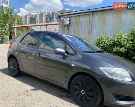 Сірий Тойота Ауріс, об'ємом двигуна 1.6 л та пробігом 110 тис. км за 7500 $, фото 3 на Automoto.ua