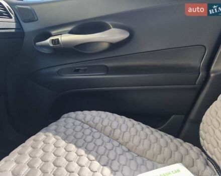 Сірий Тойота Ауріс, об'ємом двигуна 1.6 л та пробігом 250 тис. км за 6199 $, фото 14 на Automoto.ua