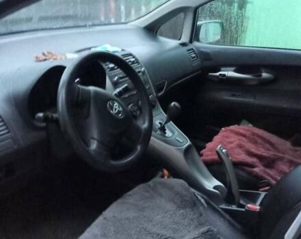 Серый Тойота Аурис, объемом двигателя 1.6 л и пробегом 166 тыс. км за 6000 $, фото 1 на Automoto.ua