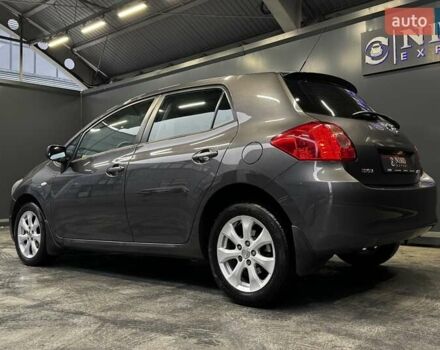 Серый Тойота Аурис, объемом двигателя 1.6 л и пробегом 210 тыс. км за 6300 $, фото 7 на Automoto.ua