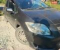 Серый Тойота Аурис, объемом двигателя 1.6 л и пробегом 300 тыс. км за 4000 $, фото 1 на Automoto.ua