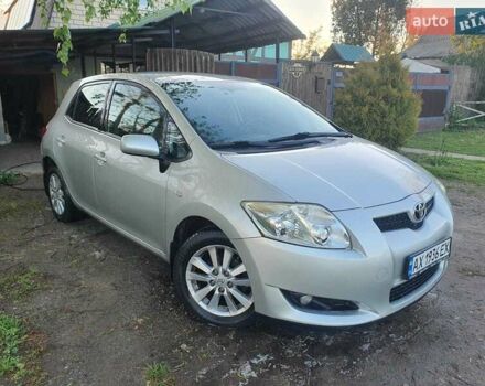 Серый Тойота Аурис, объемом двигателя 1.6 л и пробегом 183 тыс. км за 6500 $, фото 1 на Automoto.ua