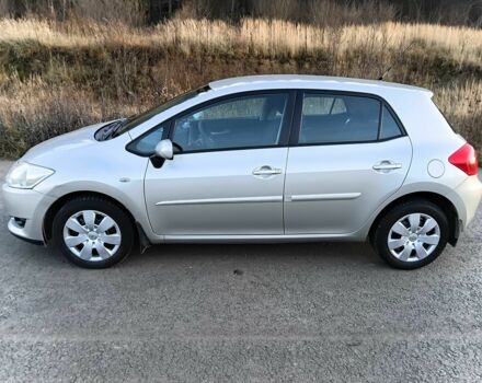 Серый Тойота Аурис, объемом двигателя 1.6 л и пробегом 158 тыс. км за 5700 $, фото 2 на Automoto.ua