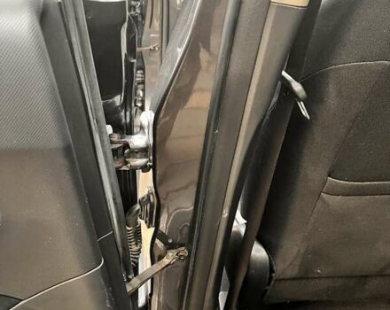 Серый Тойота Аурис, объемом двигателя 1.6 л и пробегом 178 тыс. км за 7200 $, фото 12 на Automoto.ua