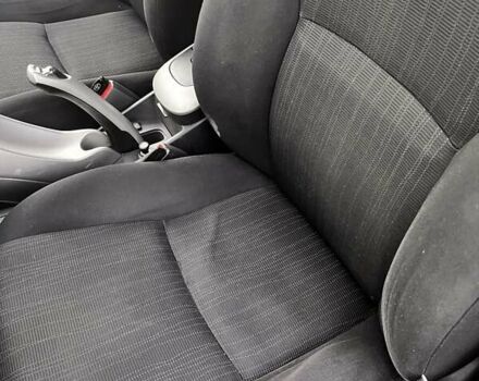 Серый Тойота Аурис, объемом двигателя 1.6 л и пробегом 178 тыс. км за 7200 $, фото 17 на Automoto.ua