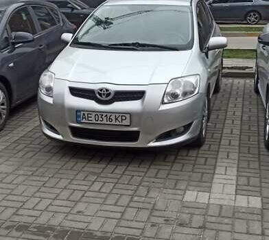 Сірий Тойота Ауріс, об'ємом двигуна 1.6 л та пробігом 164 тис. км за 6300 $, фото 1 на Automoto.ua